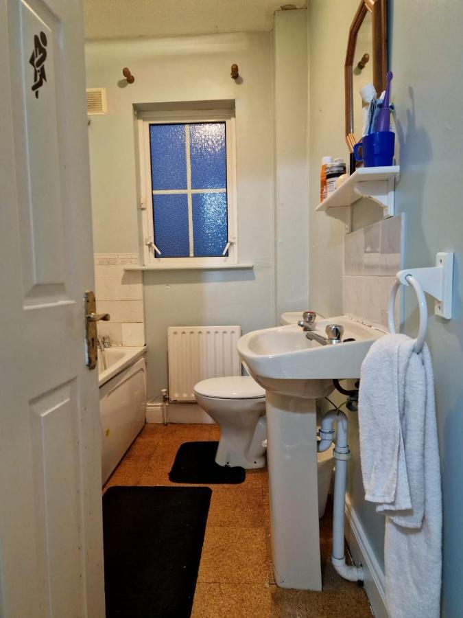 Females Only - Private Bedrooms In Dublin Lucan Exterior foto
